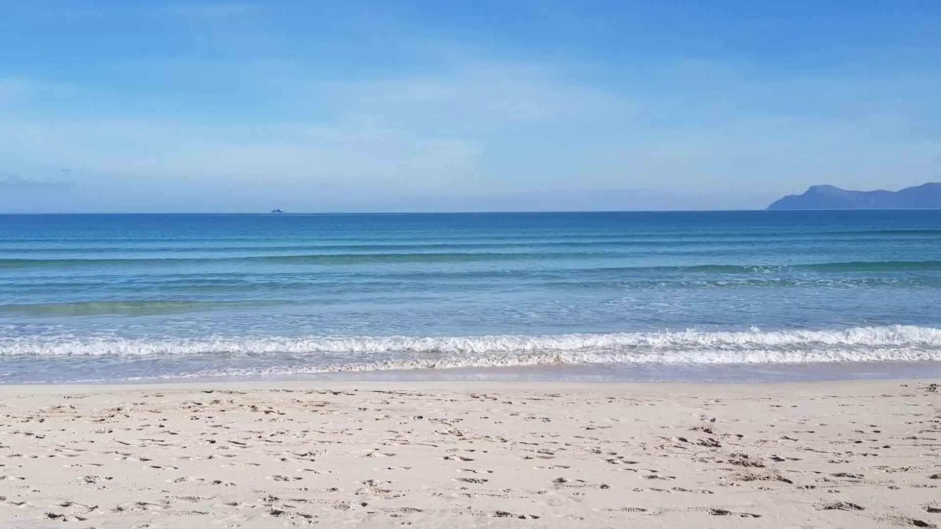 Apartment For 4, With Sea Views Alcudia