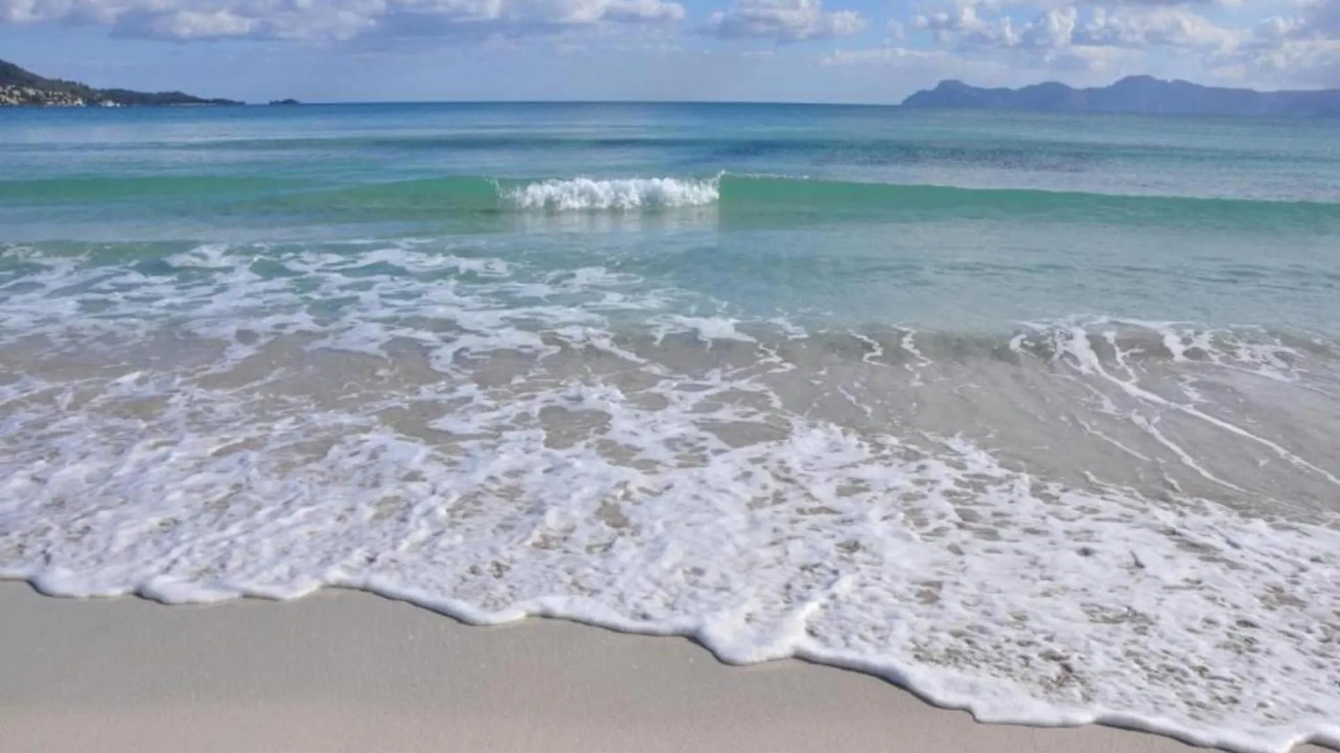 Apartment For 4, With Sea Views Alcudia  Alcudia (Mallorca)