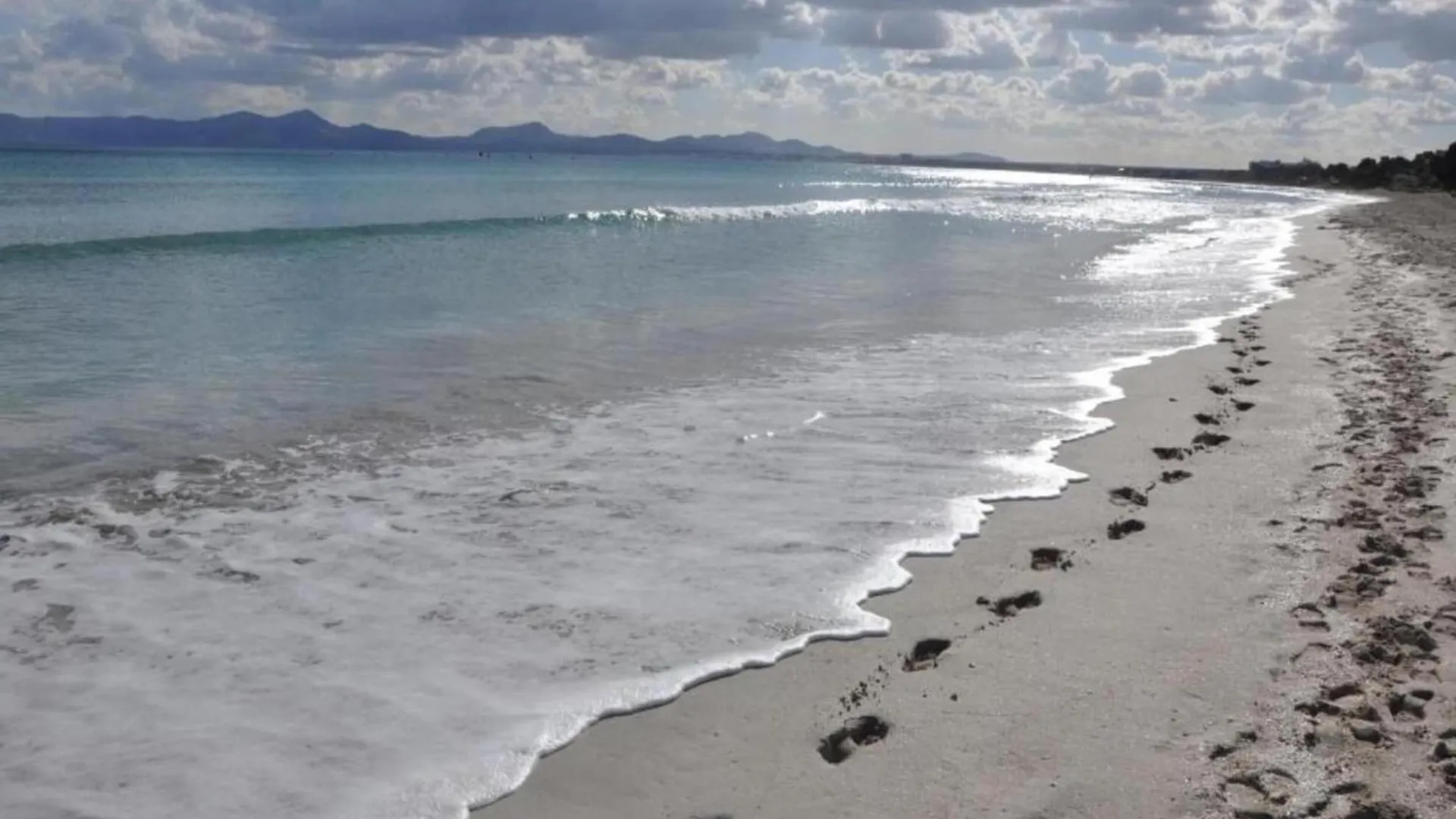 Apartment For 4, With Sea Views Alcudia
